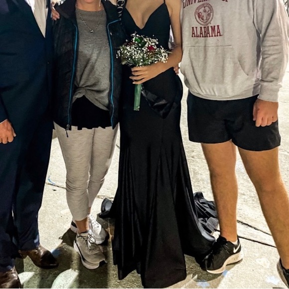 sherri hill size 2 black dress with v neck and lace up back - Picture 2 of 3